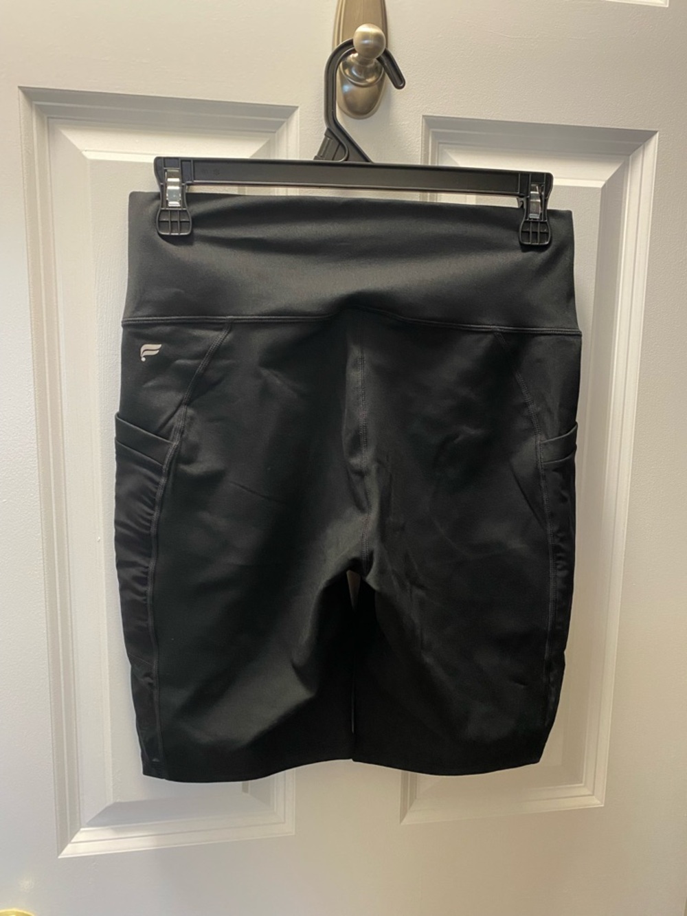 NWT Fabletics Medium Mila PowerHold high waisted Pocket Short 8” Black athletic